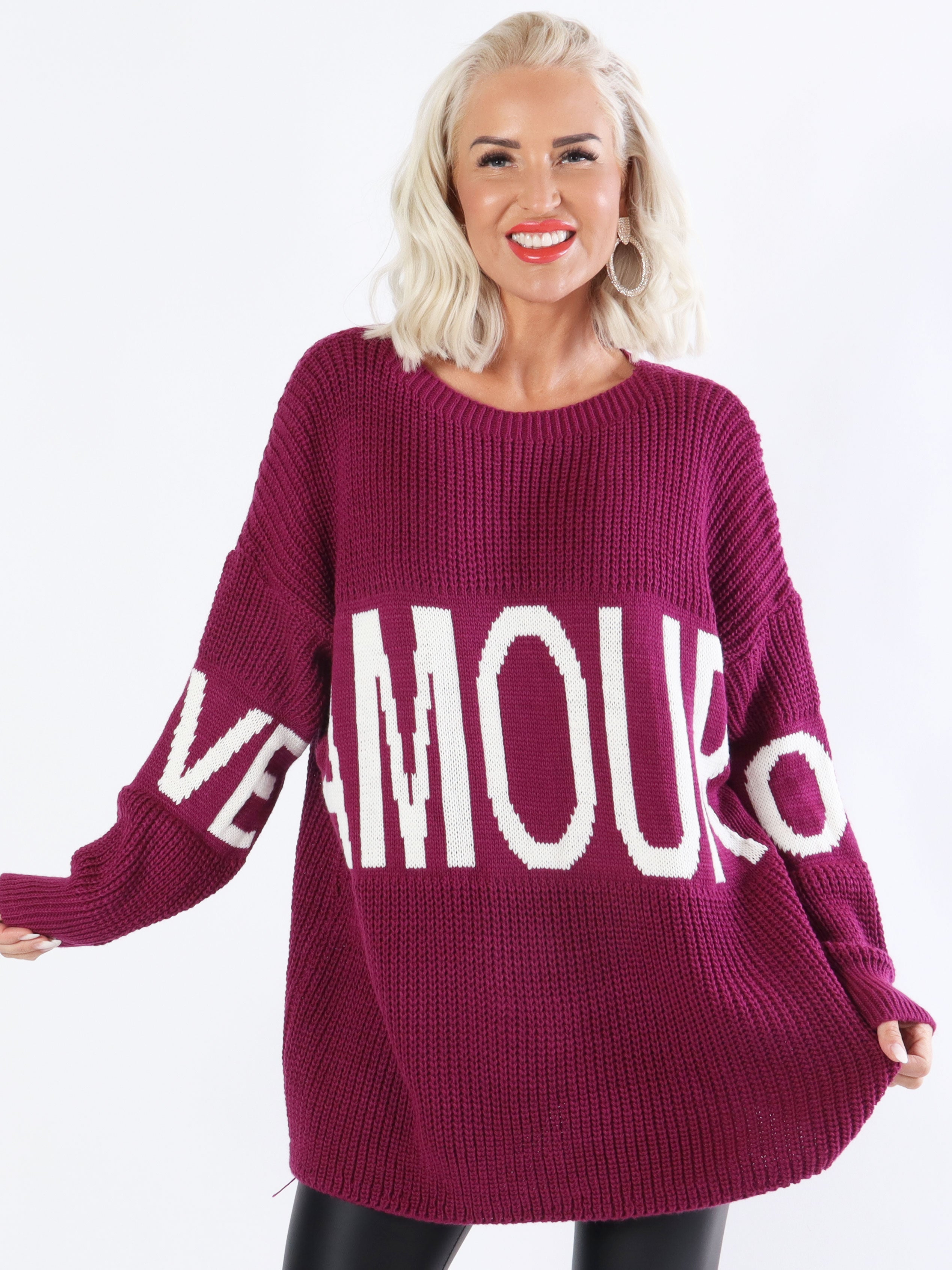 Elisa - Cool plus size stickad med text